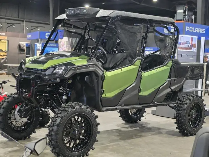 2025 Honda® Pioneer 1000-6 Deluxe Crew - Photo 2
