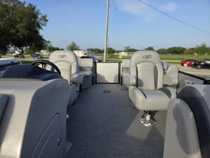 2025 Bentley Pontoons Legacy 203 Navigator Tritoon - Photo 13
