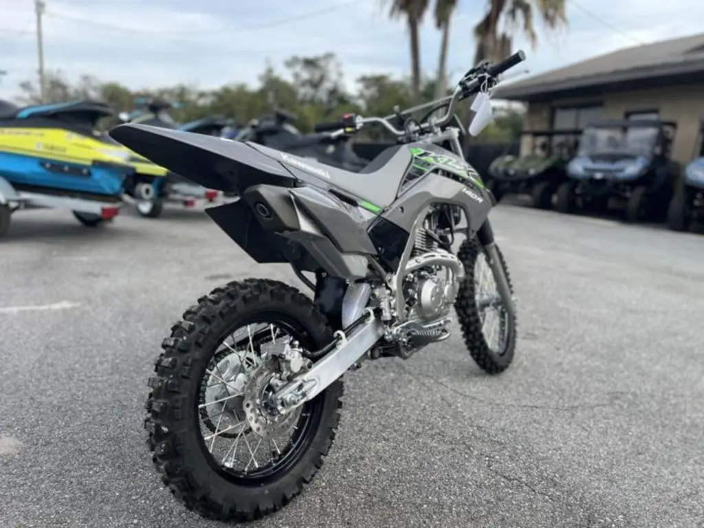 2025 Kawasaki KLX140R - Photo 9