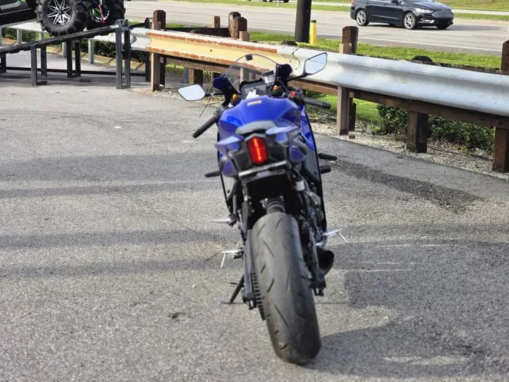 2024 Yamaha Yzf-R7 - Photo 11