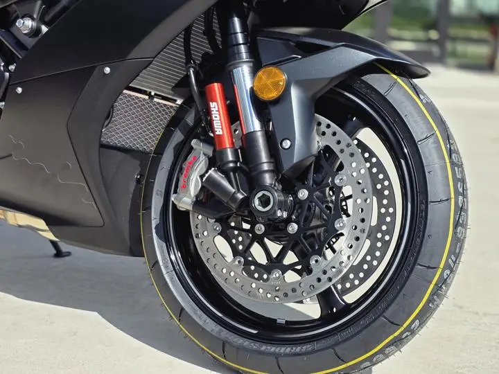 2025 Kawasaki Ninja Zx-10r - Photo 13