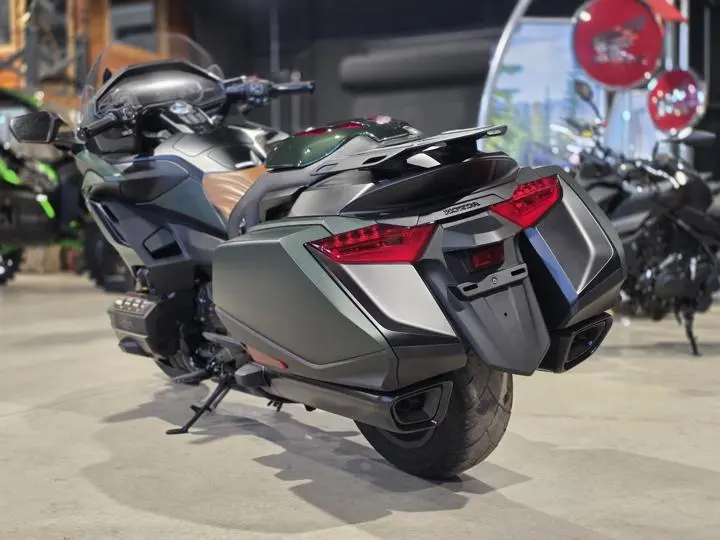 2024 Honda® Gold Wing Automatic Dct - Photo 6