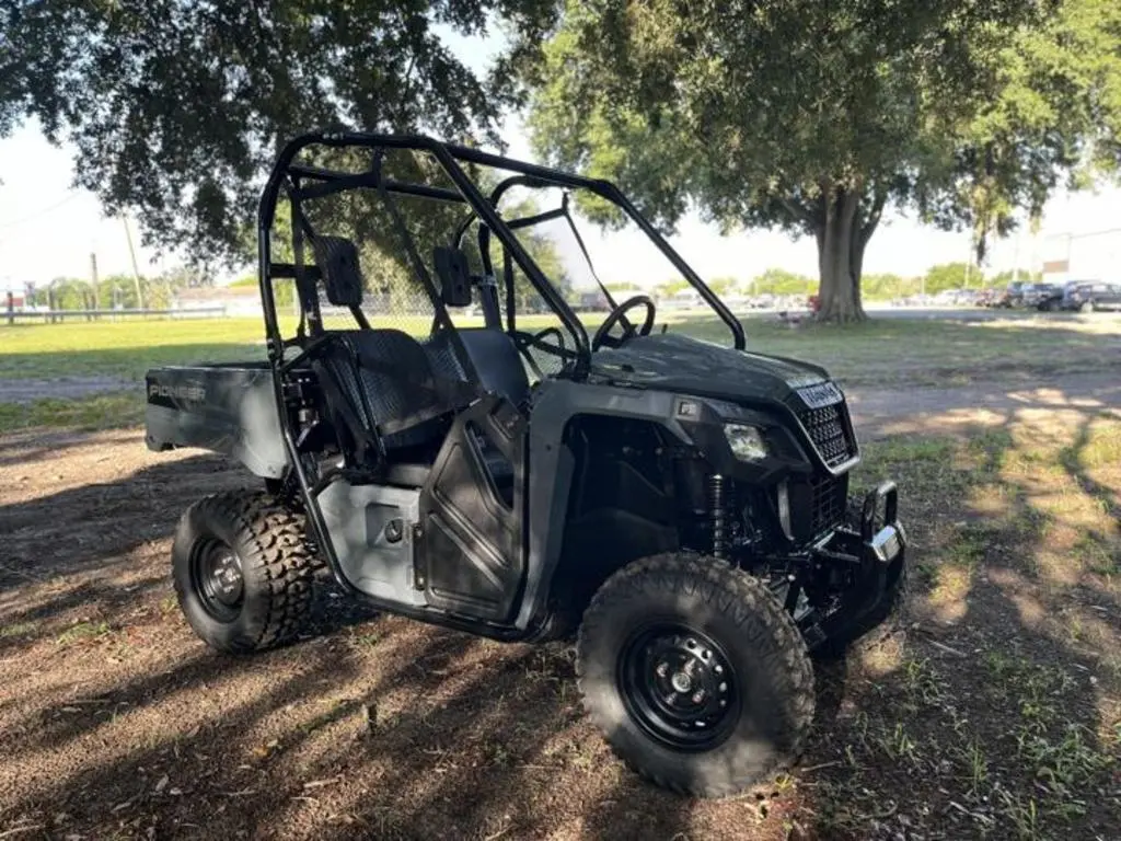 2025 Honda® Pioneer 520 - Photo 11