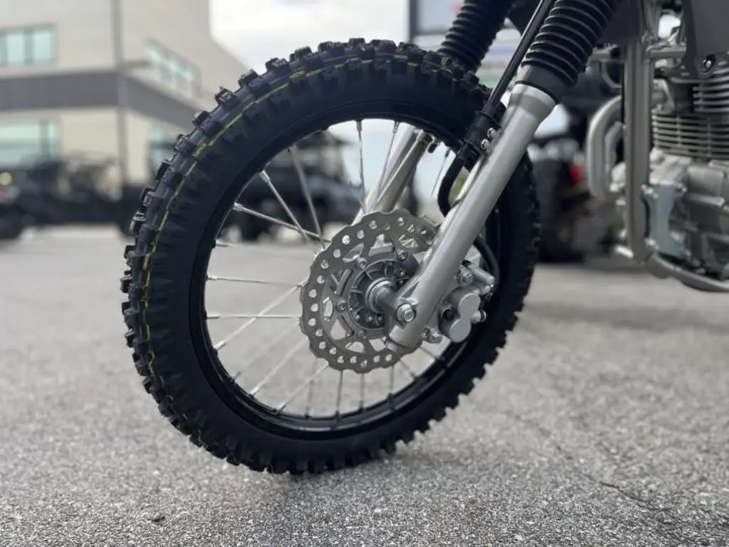 2025 Kawasaki KLX140R - Photo 3
