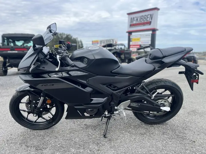 2025 Yamaha Yzf-R3 - Photo 6