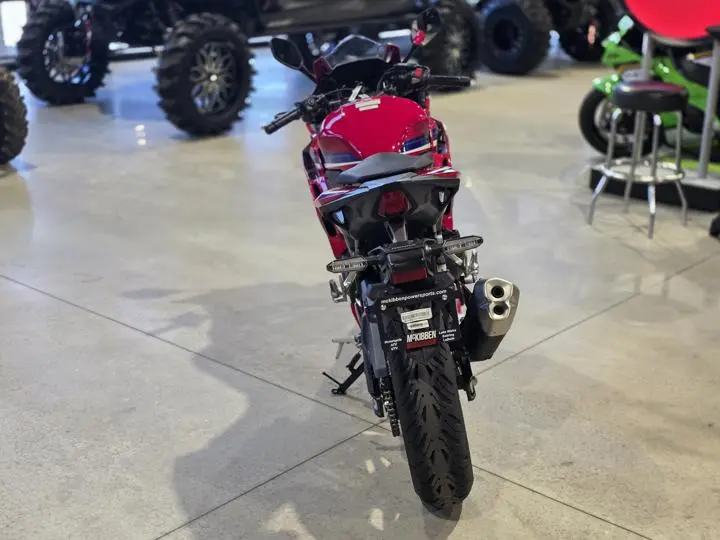 2025 Honda® Cbr500r - Photo 7
