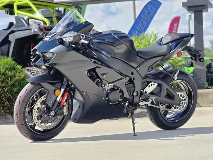 2025 Kawasaki Ninja Zx-10r - Photo 2