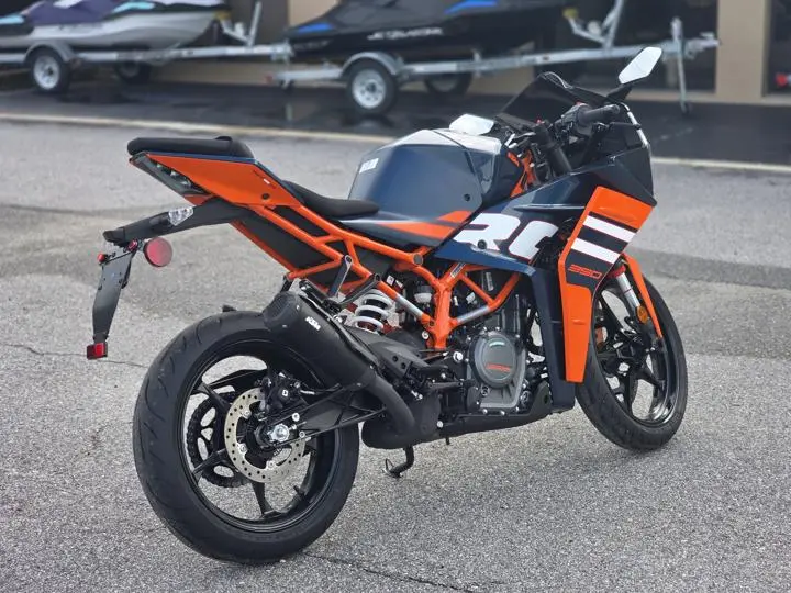 2024 Ktm Rc 390 - Photo 9