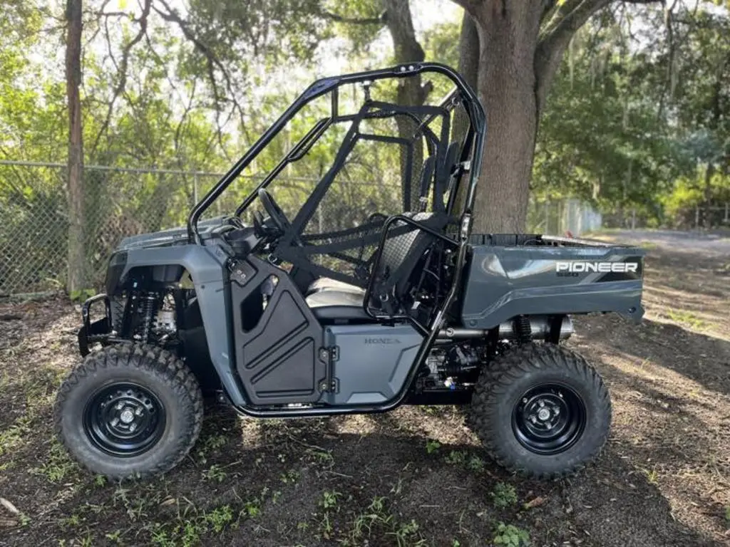 2025 Honda® Pioneer 520 - Photo 5
