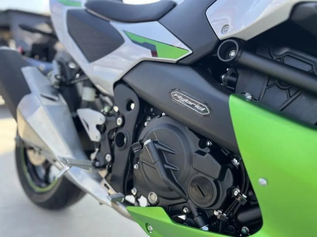 2024 Kawasaki Ninja 7 Hybrid ABS - Photo 14