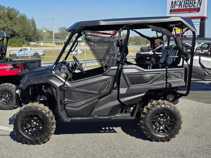 2025 Honda® Pioneer 1000-5 - Photo 6