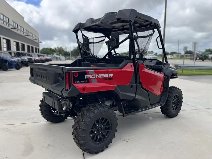 2025 Honda® Pioneer 1000 Deluxe - Photo 8
