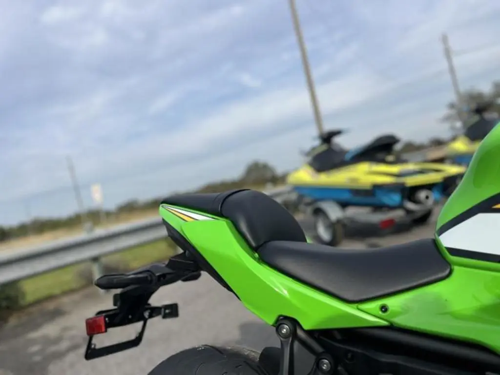 2025 Kawasaki Ninja 650 KRT Edition ABS - Photo 13