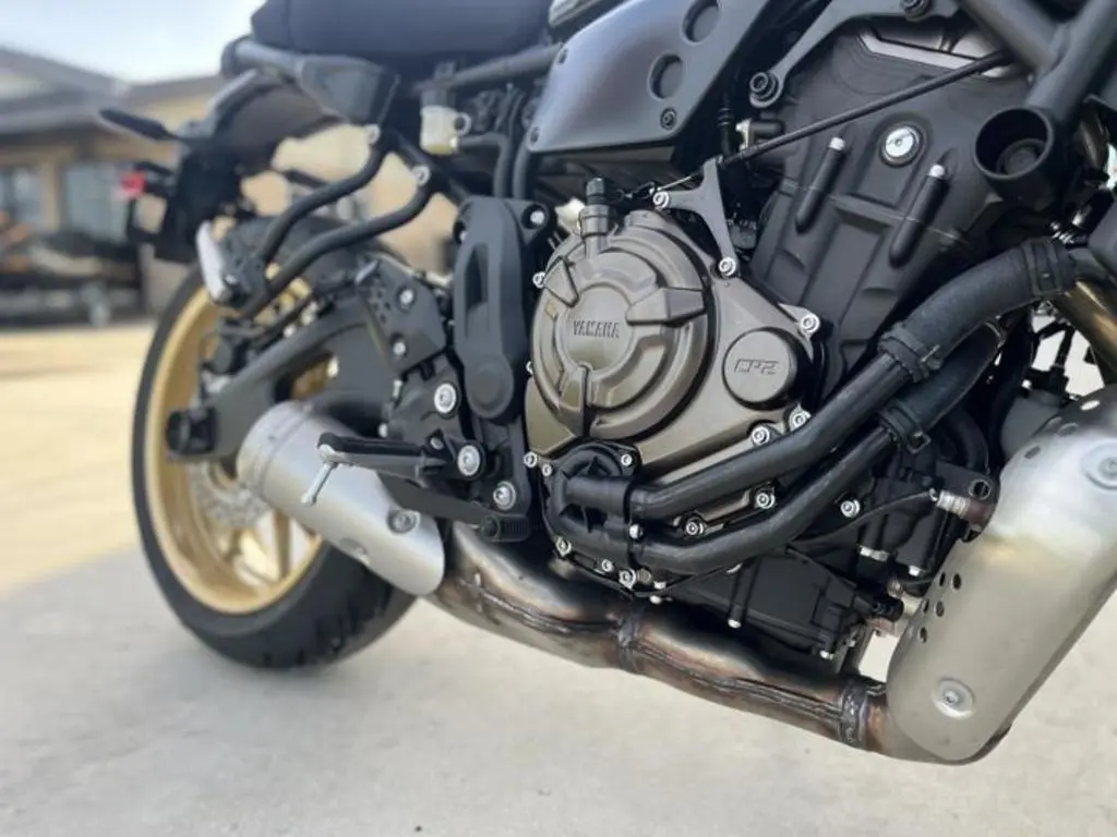2024 Yamaha XSR700 - Photo 11