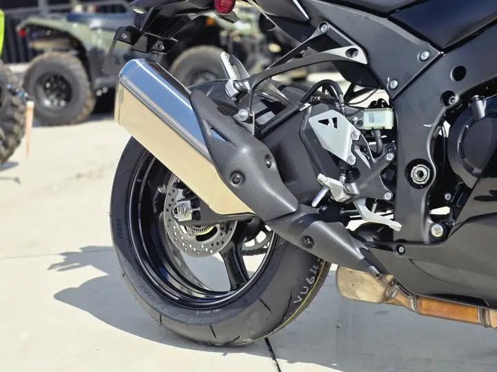 2025 Kawasaki Ninja Zx-10r - Photo 15