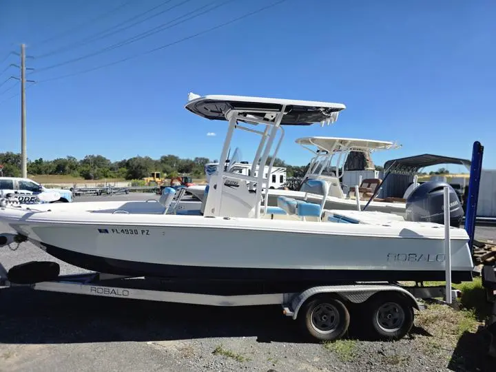 2016 Robalo Cayman 226 - Photo 3