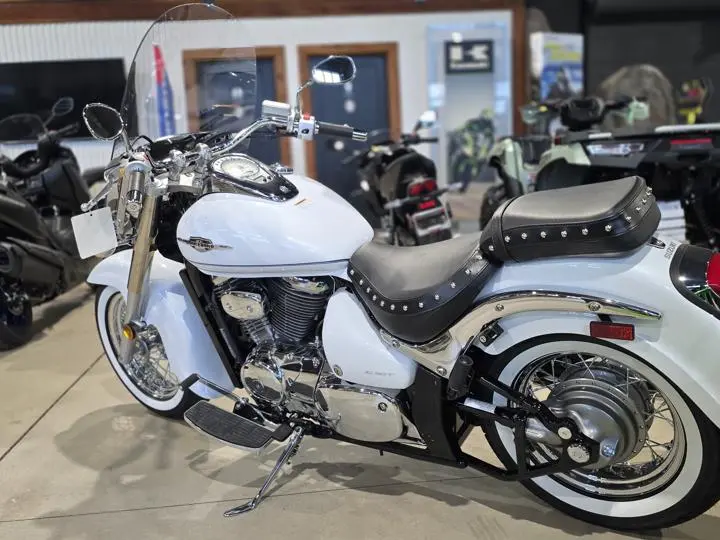 2025 Suzuki Boulevard C50t Special - Photo 6