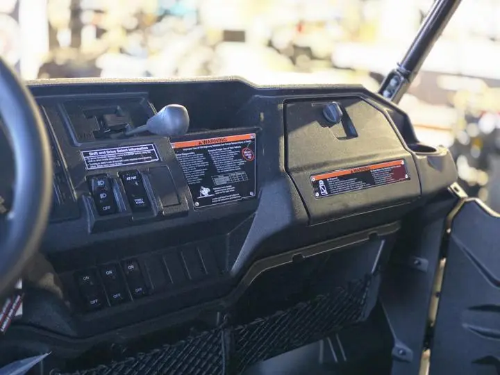 2025 Honda® Pioneer 1000-6 Deluxe Crew - Photo 19
