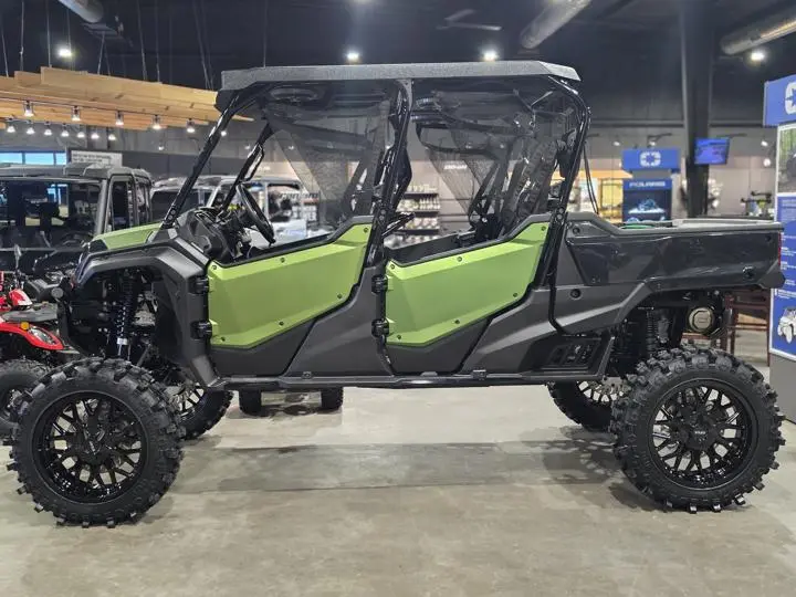 2025 Honda® Pioneer 1000-6 Deluxe Crew - Photo 6