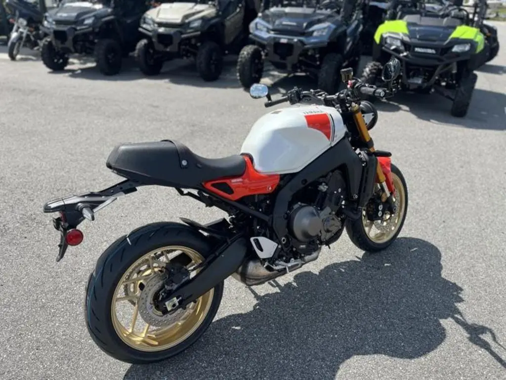 2024 Yamaha XSR900 - Photo 9