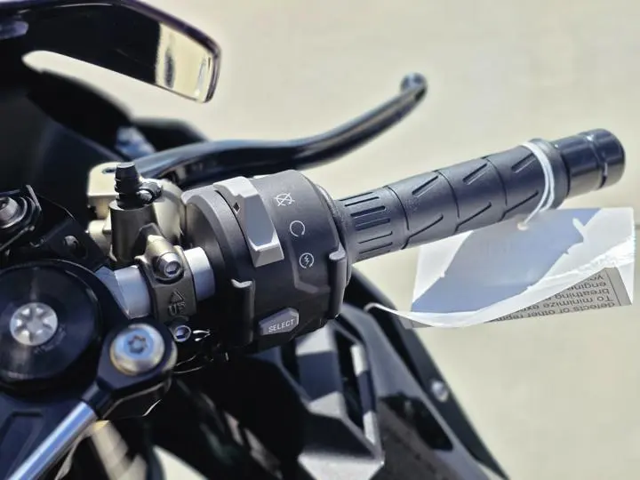 2025 Kawasaki Ninja Zx-10r - Photo 18