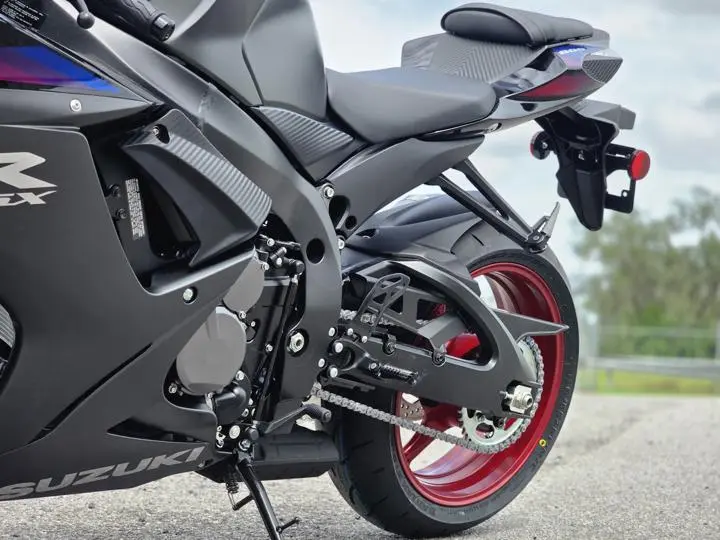 2026 Suzuki Gsx-R 600 - Photo 6