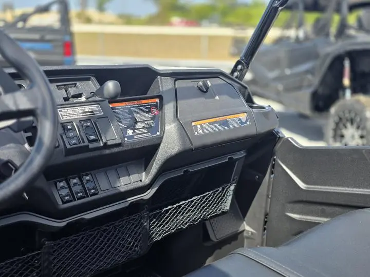 2023 Honda® Pioneer 1000-6 Deluxe Crew - Photo 15