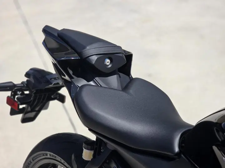 2025 Yamaha Yzf-R7 - Photo 14