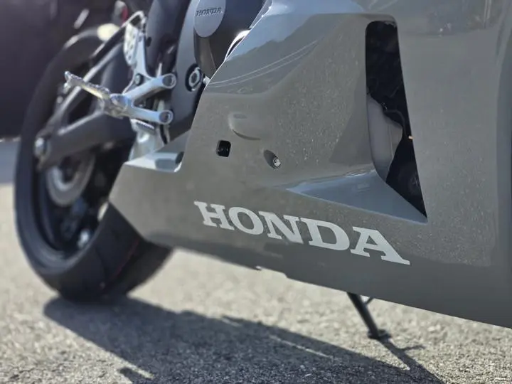 2026 Honda® Cbr600rr - Photo 11