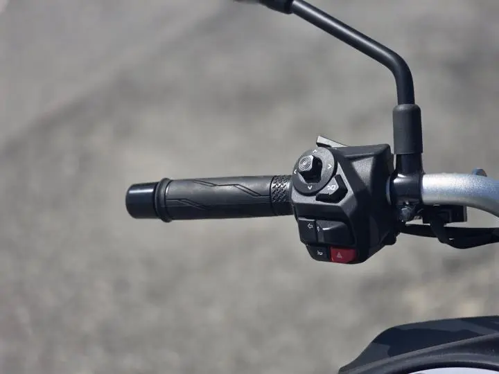 2025 Yamaha Mt-07 - Photo 16