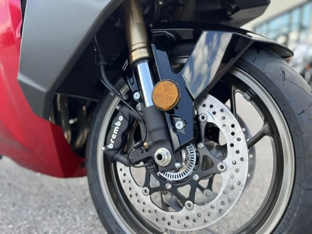 2024 Suzuki GSX-S1000GT Plus - Photo 12
