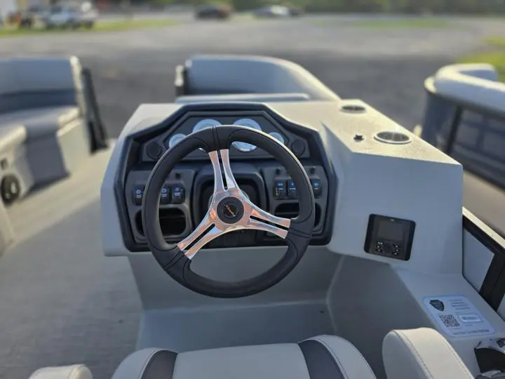2025 Bentley Pontoons Legacy 203 Navigator Tritoon - Photo 19