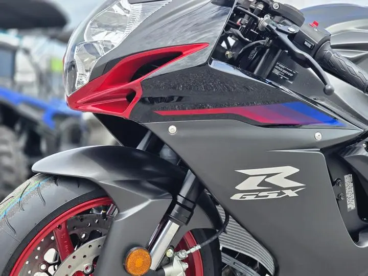2026 Suzuki Gsx-R 600 - Photo 4