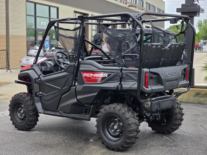 2025 Honda® Pioneer 1000-5 - Photo 6