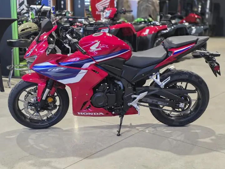 2025 Honda® Cbr500r - Photo 5