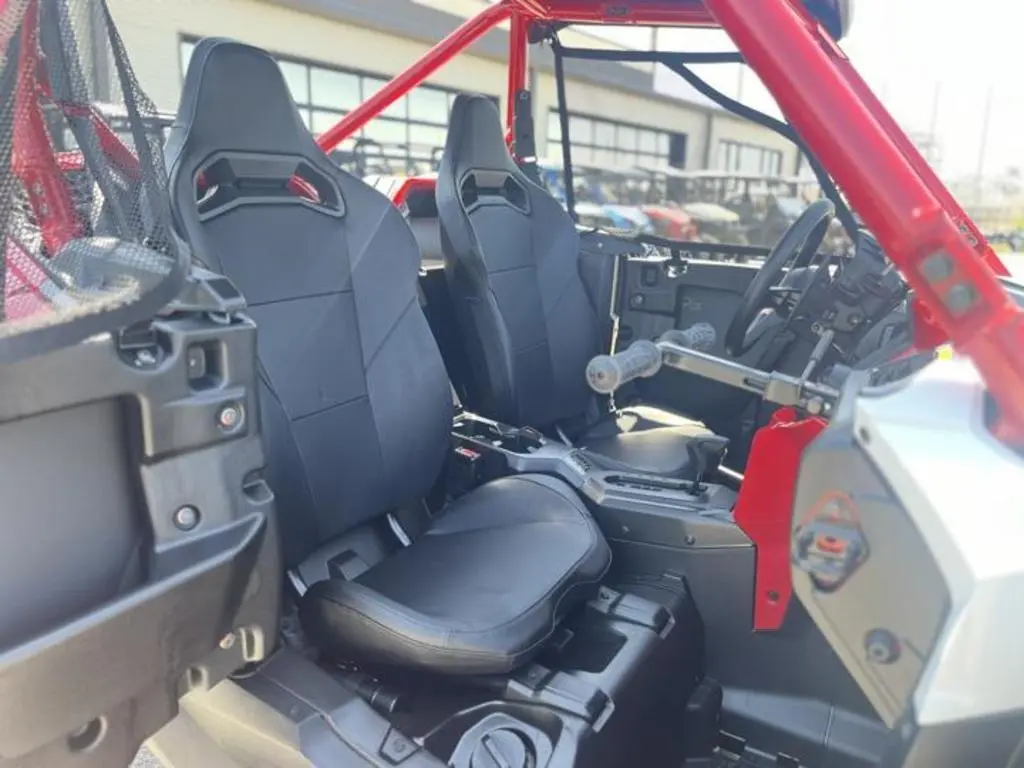 2024 Honda® Talon 1000R FOX Live Valve - Photo 12