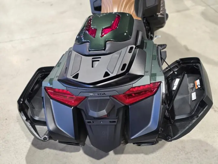 2024 Honda® Gold Wing Automatic Dct - Photo 11