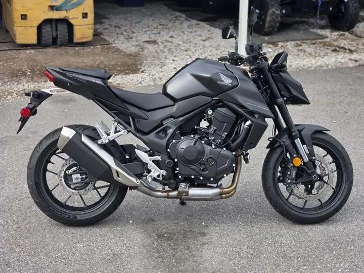 2025 Honda® Cb750 Hornet - Photo 10