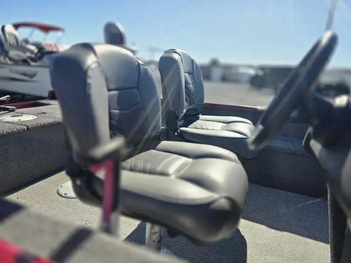 2021 Tracker® Boats Super Guide V-16 - Photo 14