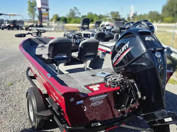 2021 Tracker® Boats Super Guide V-16 - Photo 4