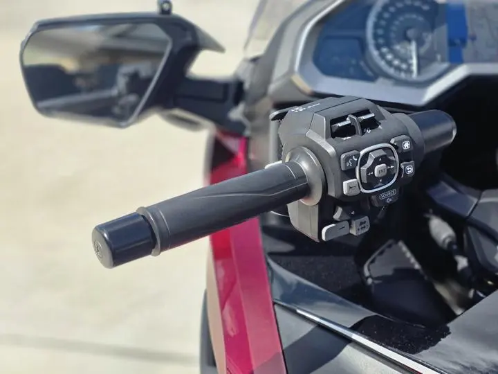 2021 Honda® Gold Wing Tour Automatic Dct Trike - Photo 16