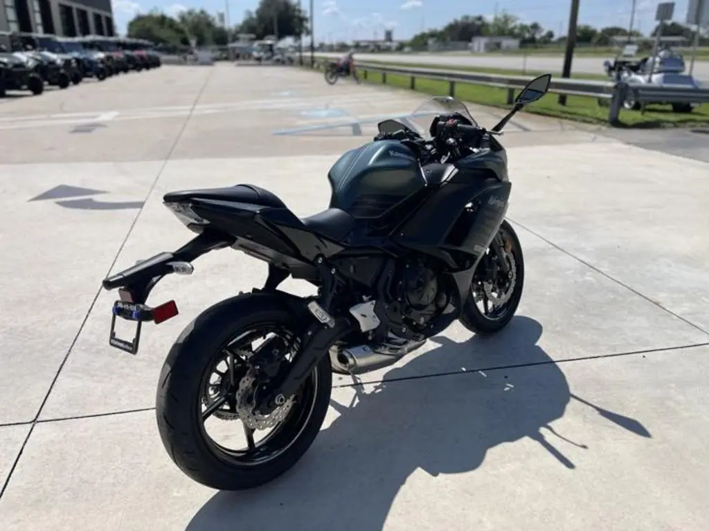 2025 Kawasaki Ninja 650 ABS - Photo 9