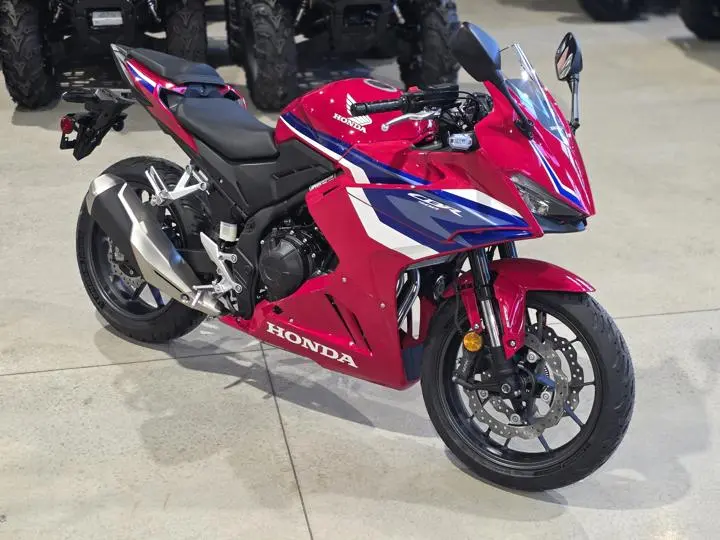 2025 Honda® Cbr500r - Photo 10