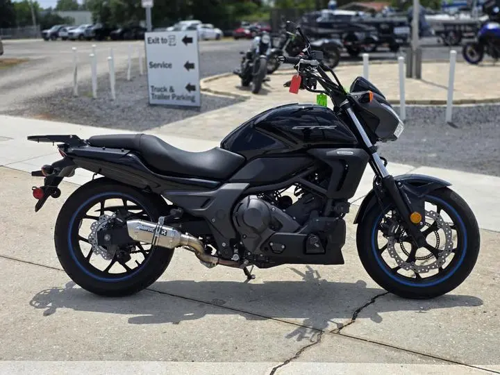 2018 Honda® CTX700 DCT ABS - Photo 11