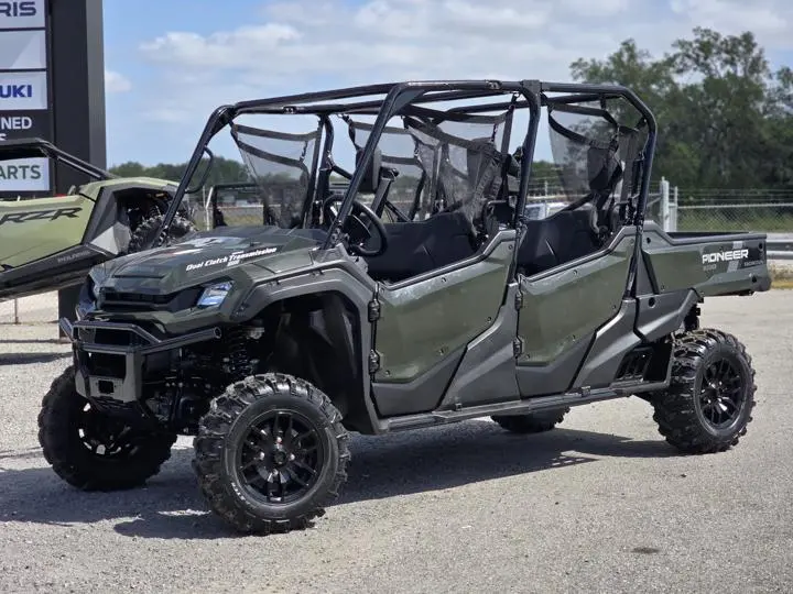 2023 Honda® Pioneer 1000-6 Deluxe Crew - Photo 2