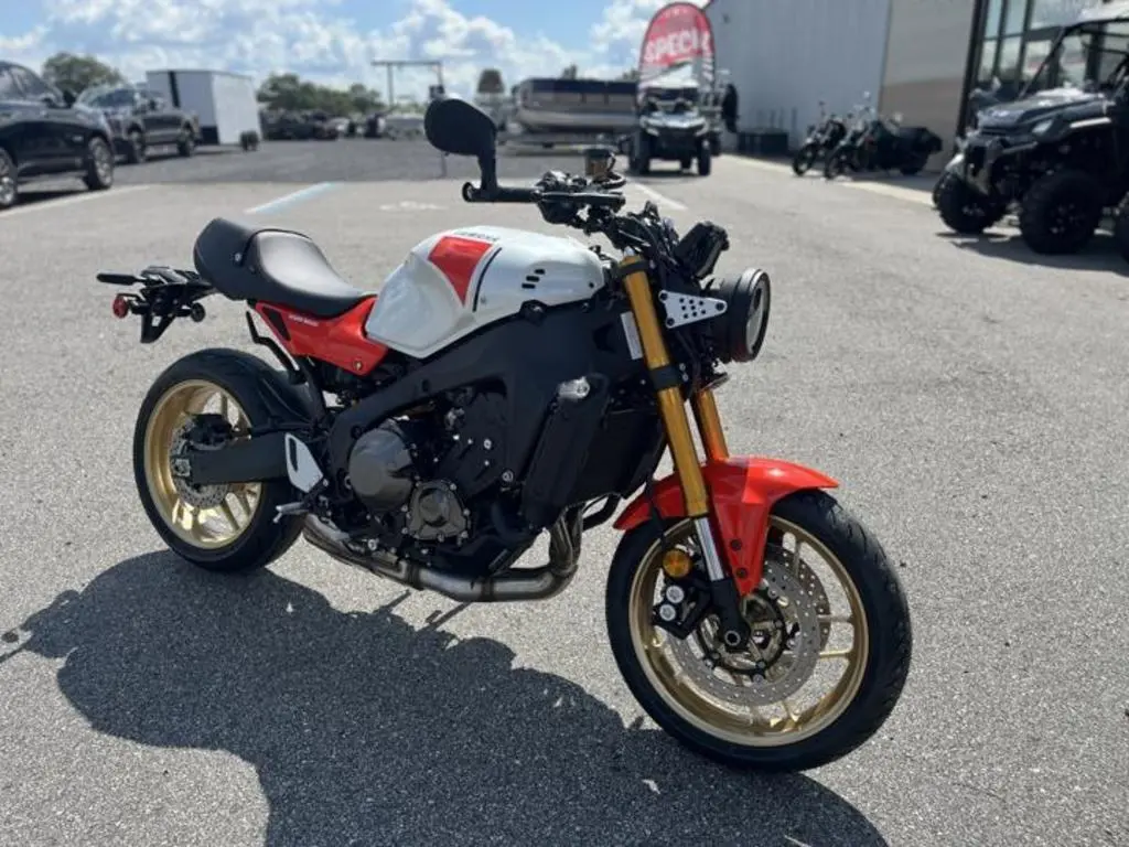 2024 Yamaha XSR900 - Photo 11