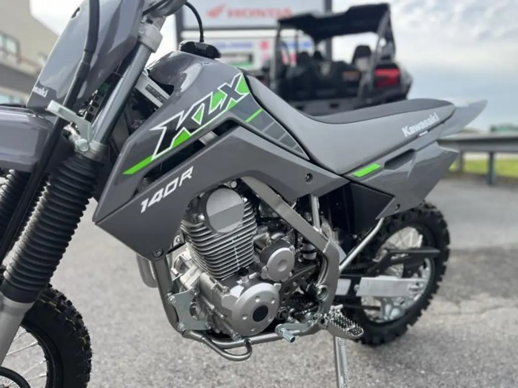2025 Kawasaki KLX140R - Photo 5