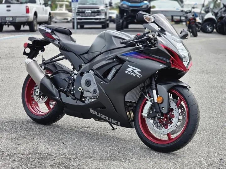 2026 Suzuki Gsx-R 600 - Photo 14