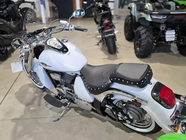 2025 Suzuki Boulevard C50t Special - Photo 5