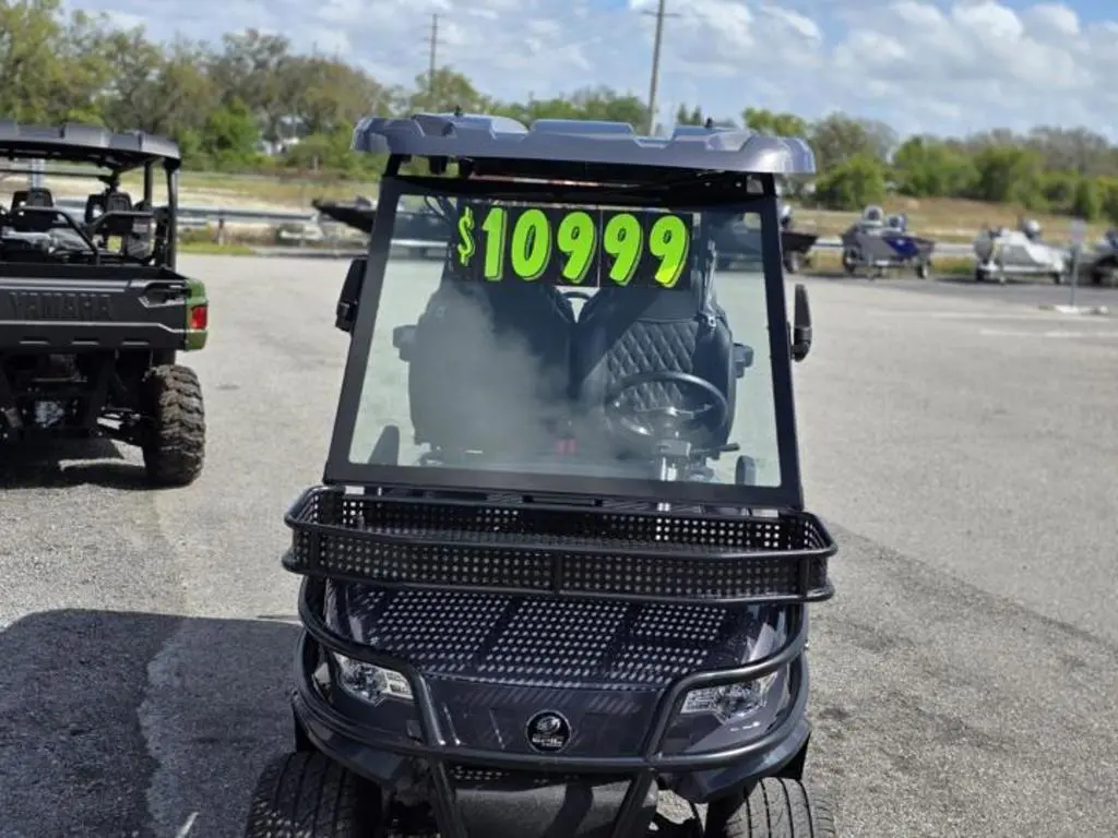 2024 Epic Carts E40L - Photo 12